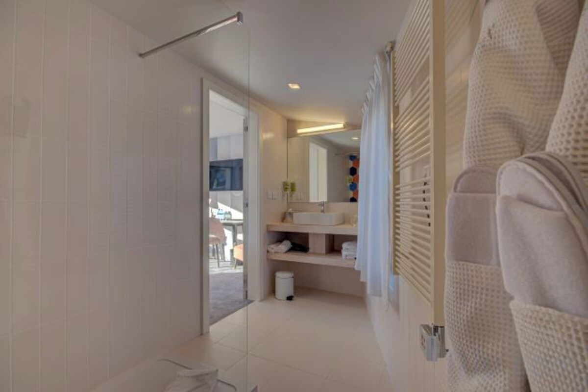 Bathroom | Shower, free toiletries, hair dryer, towels