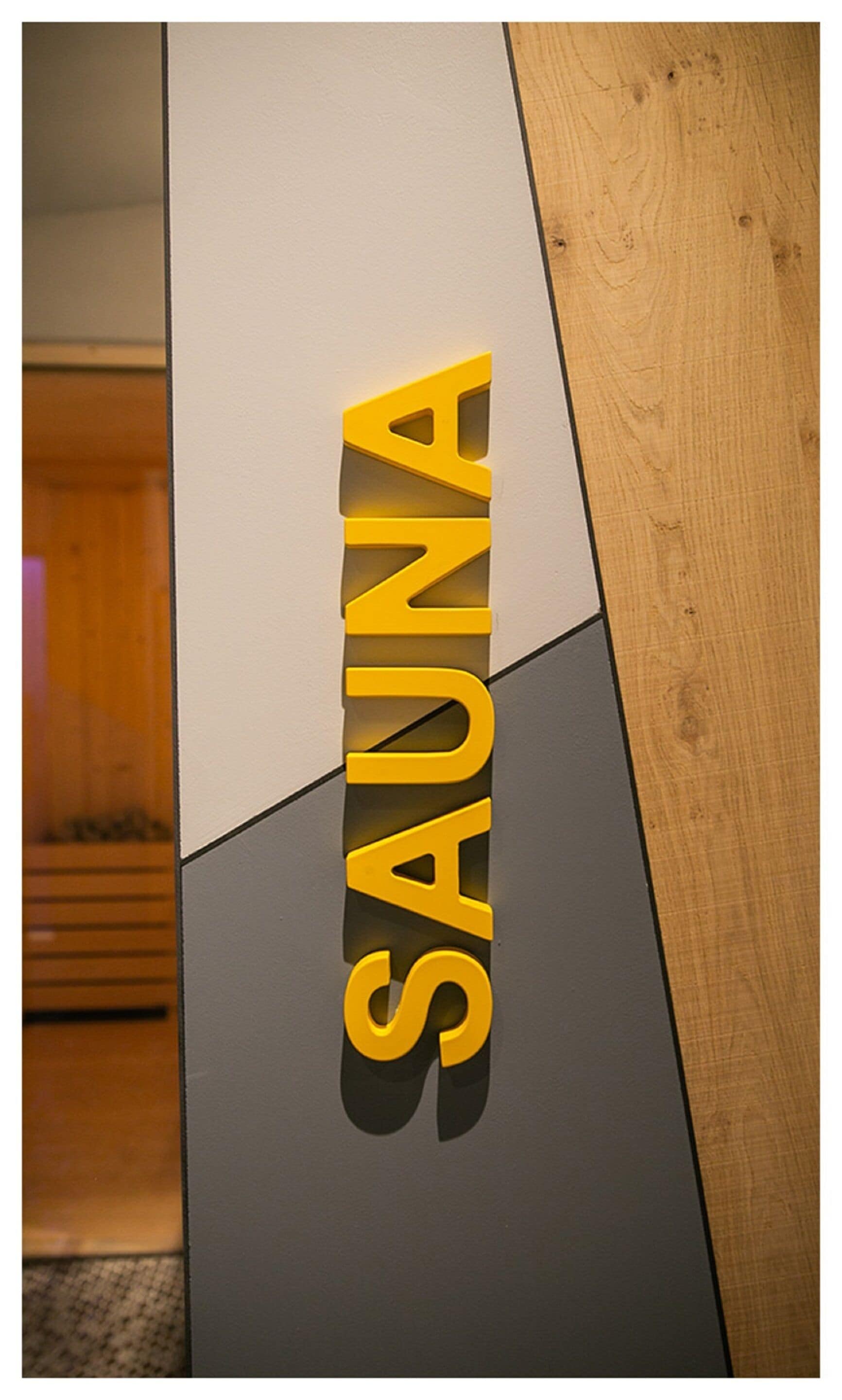 sauna, steam room, deep-tissue massages, swedish massages