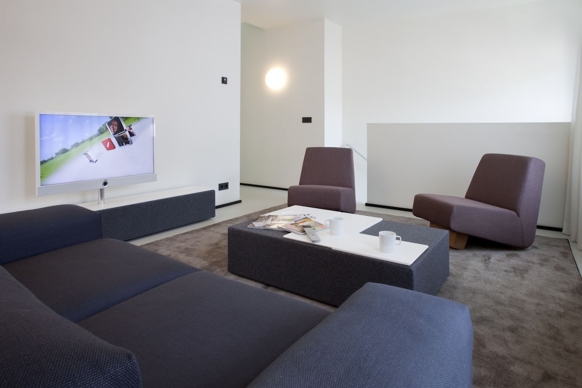 Duplex | Vardagsrum | 38-tums LCD-tv med digitalkanaler och tv