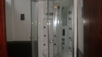 Buồng tắm vòi sen