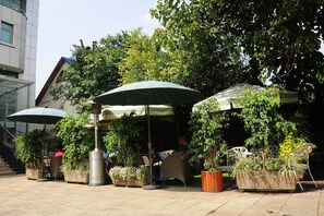 Garden - Sidra International Hotel (Addis Ababa)