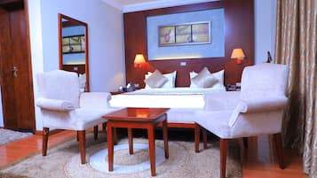 Down comforters, pillowtop beds, minibar, in-room safe