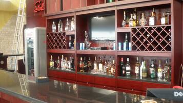 2 bars/lounges, rooftop bar