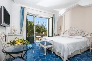 Frette Italian sheets, premium bedding, down duvets, pillow-top beds - Casa Mariantonia (Anacapri)
