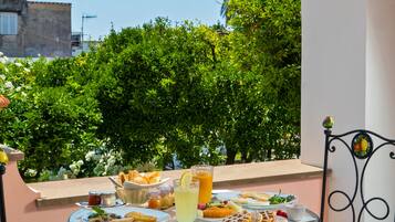 Deluxe-Doppelzimmer, Balkon, Gartenblick | Zimmerausstattung