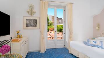 Deluxe Double Room, 1 Double or 2 Twin Beds, Balcony, Garden View | 1 bedroom, Frette Italian sheets, premium bedding, down comforters