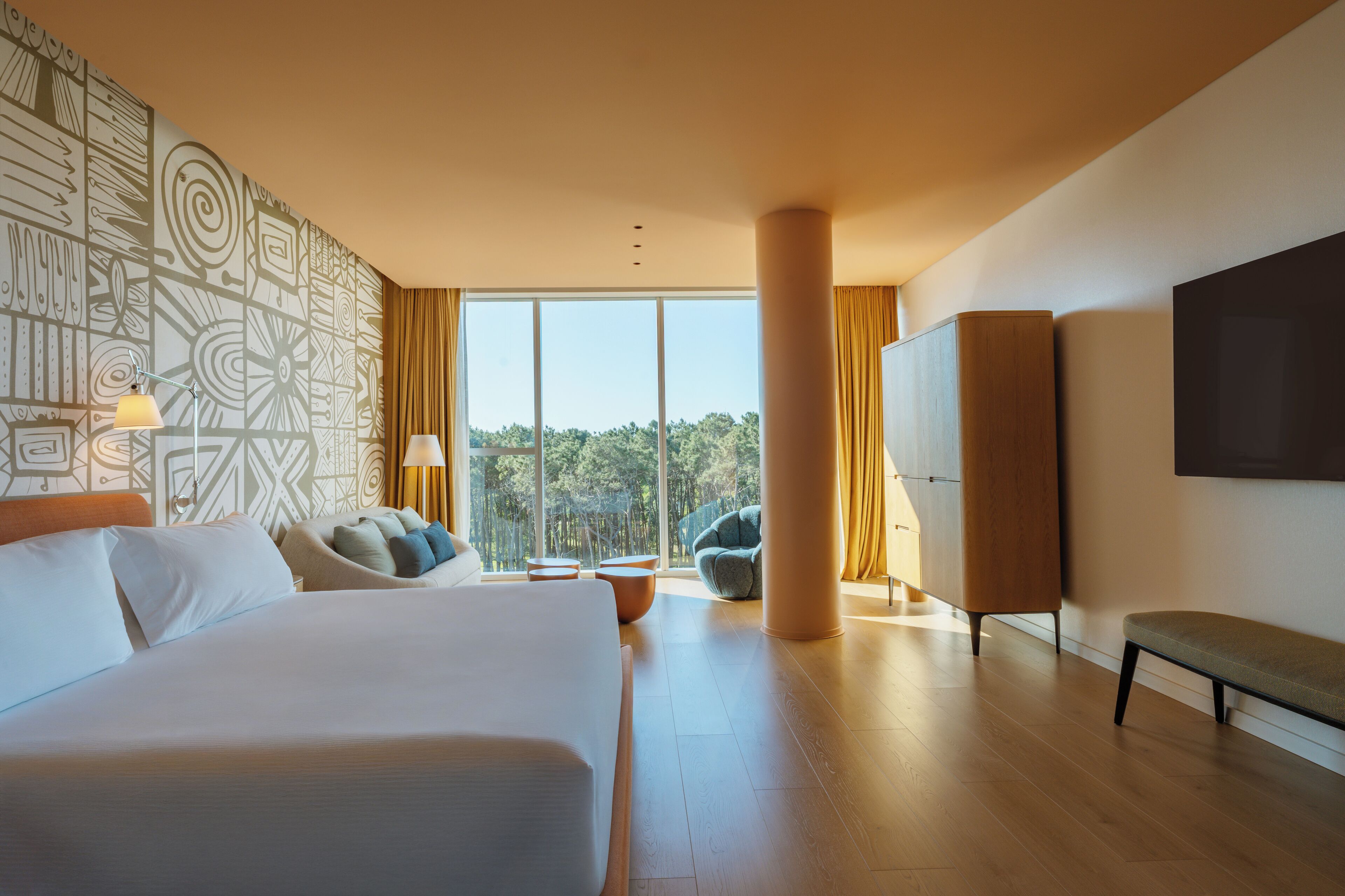 Junior Suite | Premium bedding, down comforters, minibar, in-room safe