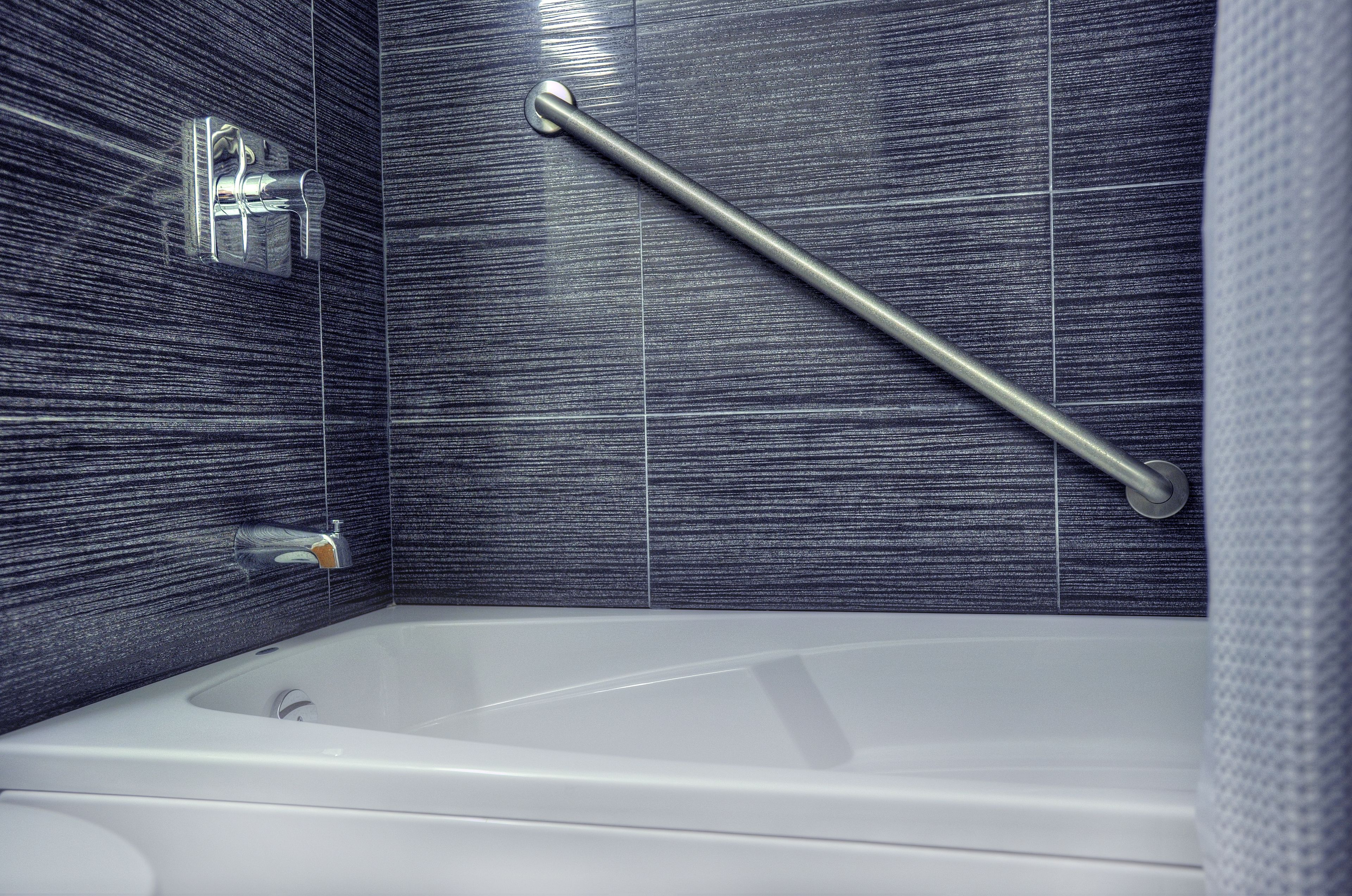 standard room, 1 king bed | desk, soundproofing, iron/ironing board, free wifi