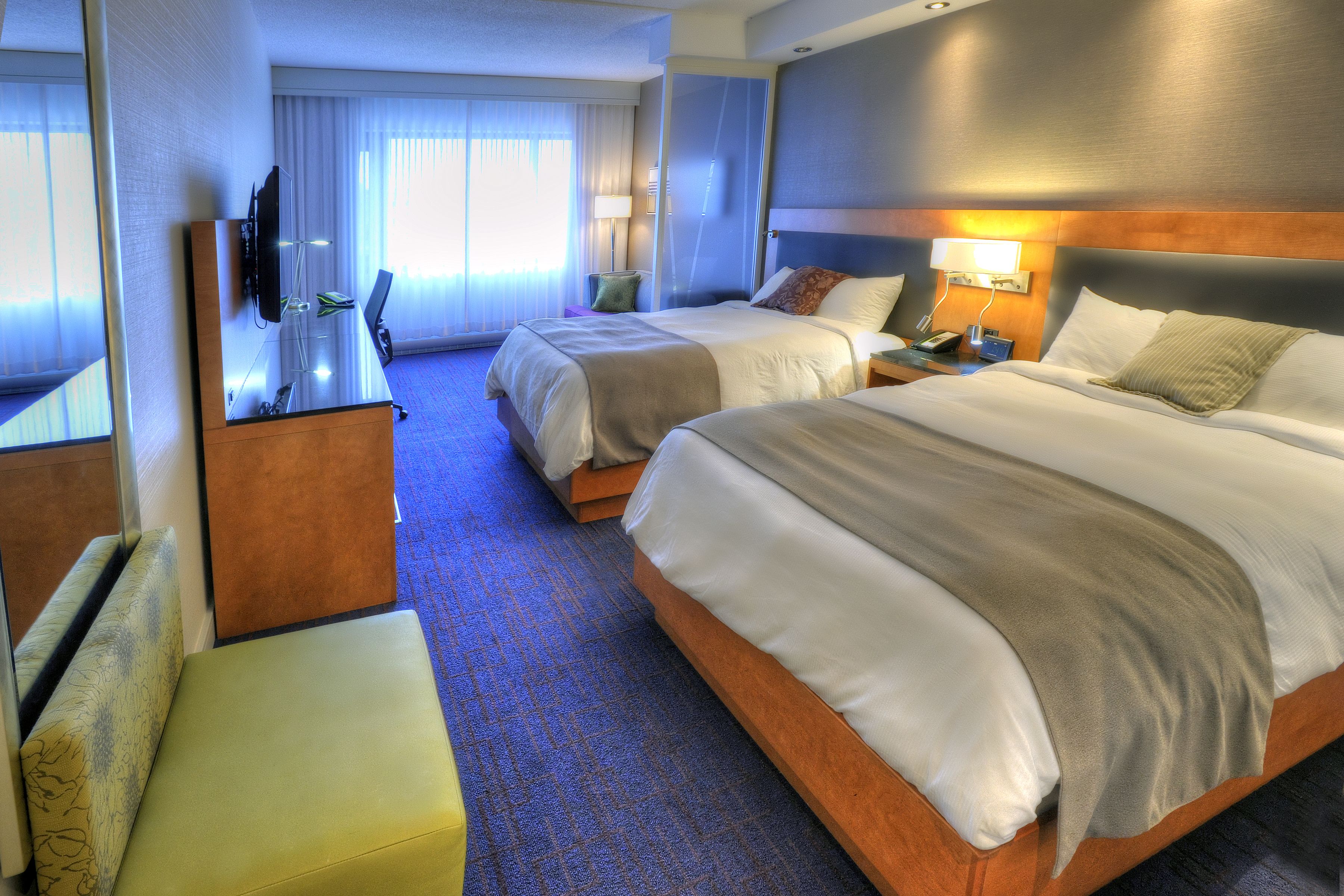 loft, 2 queen beds | desk, soundproofing, iron/ironing board, free wifi