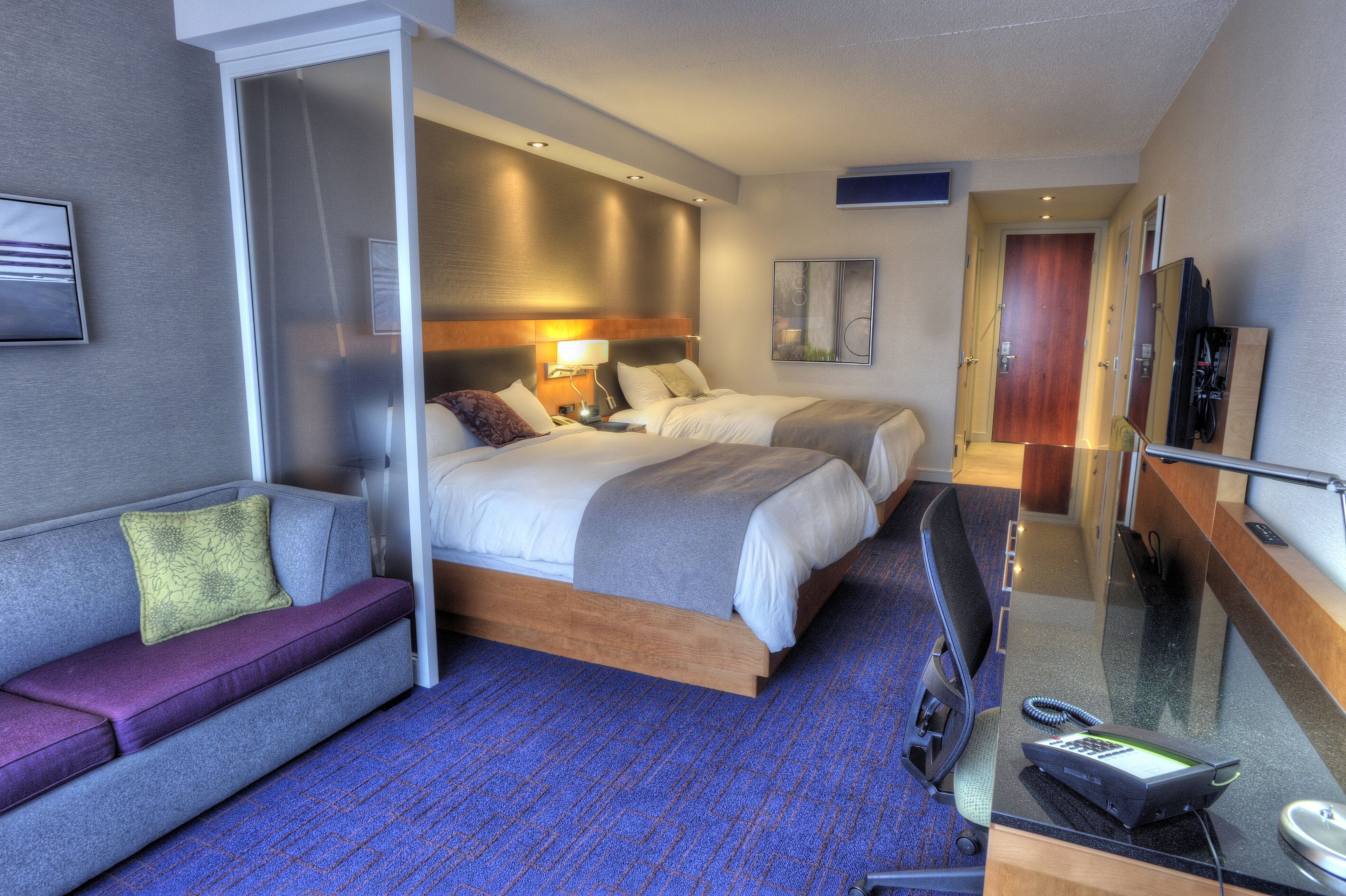 loft, 2 queen beds | desk, soundproofing, iron/ironing board, free wifi