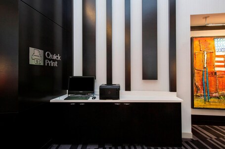 Courtyard by Marriott New York Manhattan Central Park - Image 37