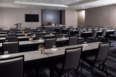 Courtyard by Marriott New York Manhattan Central Park - Image 31