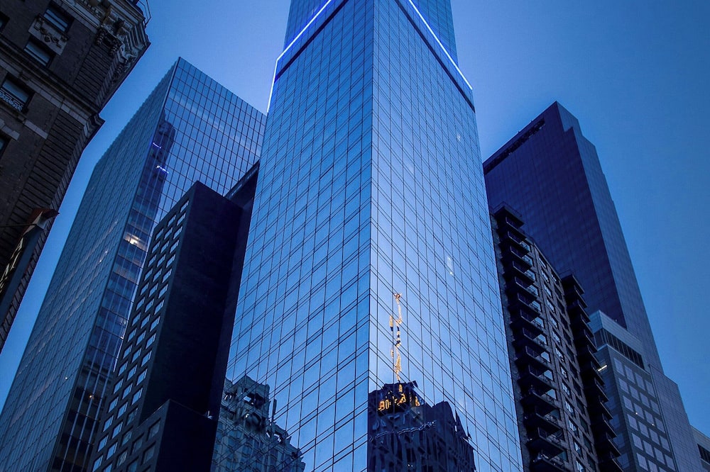 Courtyard by Marriott New York Manhattan / Central Park