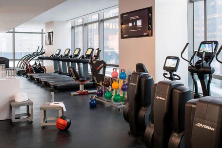 Courtyard by Marriott New York Manhattan Central Park - Image 8