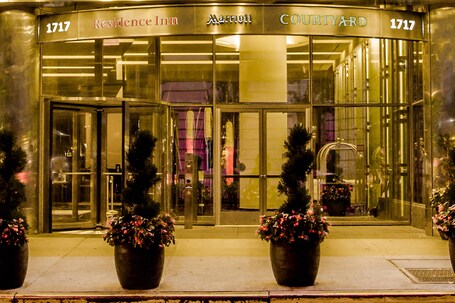 Courtyard by Marriott New York Manhattan Central Park - Image 13