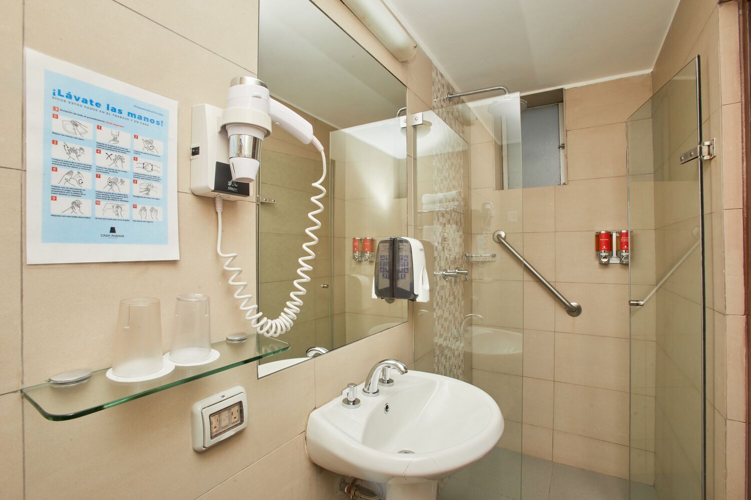 traditional twin room | bathroom | shower, free toiletries, hair dryer, towels
