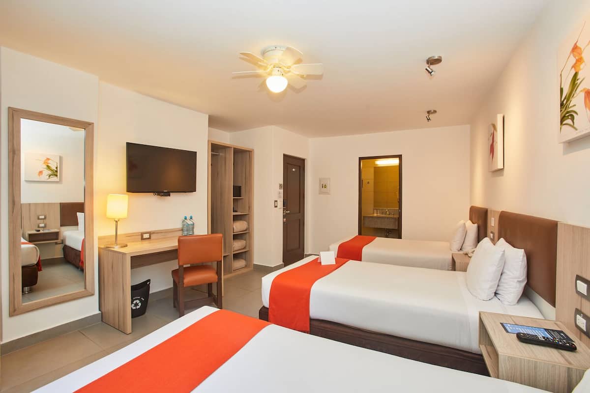 traditional triple room | 1 bedroom, in-room safe, soundproofing, free wifi