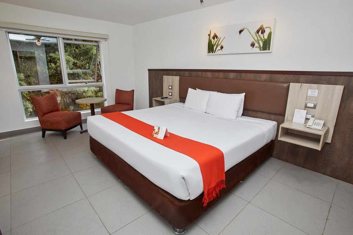 In-room safe, soundproofing, WiFi (free), bed sheets
