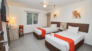 Traditional Twin Room | In-room safe, soundproofing, free WiFi, bed sheets