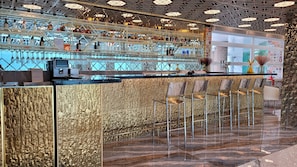 Lobby lounge - Grand Bay View Hotel (Tsuen Wan)