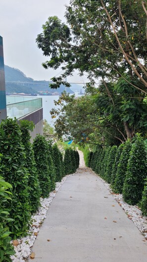 Courtyard - Grand Bay View Hotel (Tsuen Wan)