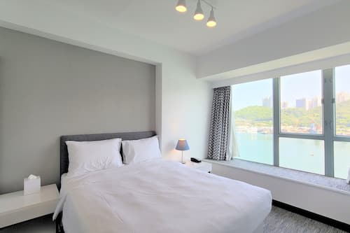 Seaview Suite | Minibar, soundproofing, free WiFi, bed sheets