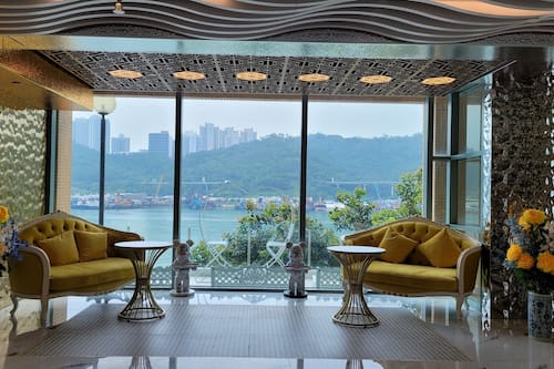 Reception hall