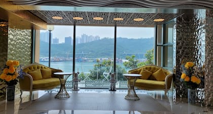 Grand Bay View Hotel