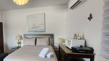 Individually decorated, individually furnished, bed sheets