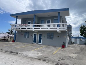 Fachada de la propiedad