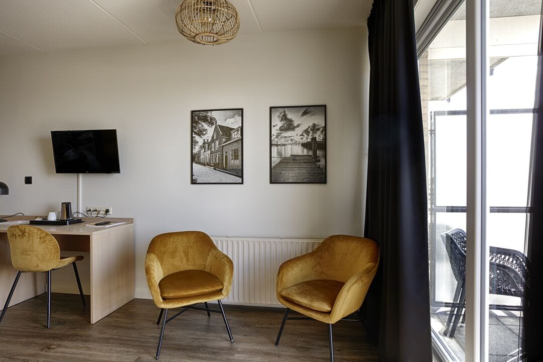 standard room, 2 single beds, lake view (charme) | 1 bedroom, desk, free wifi, bed sheets