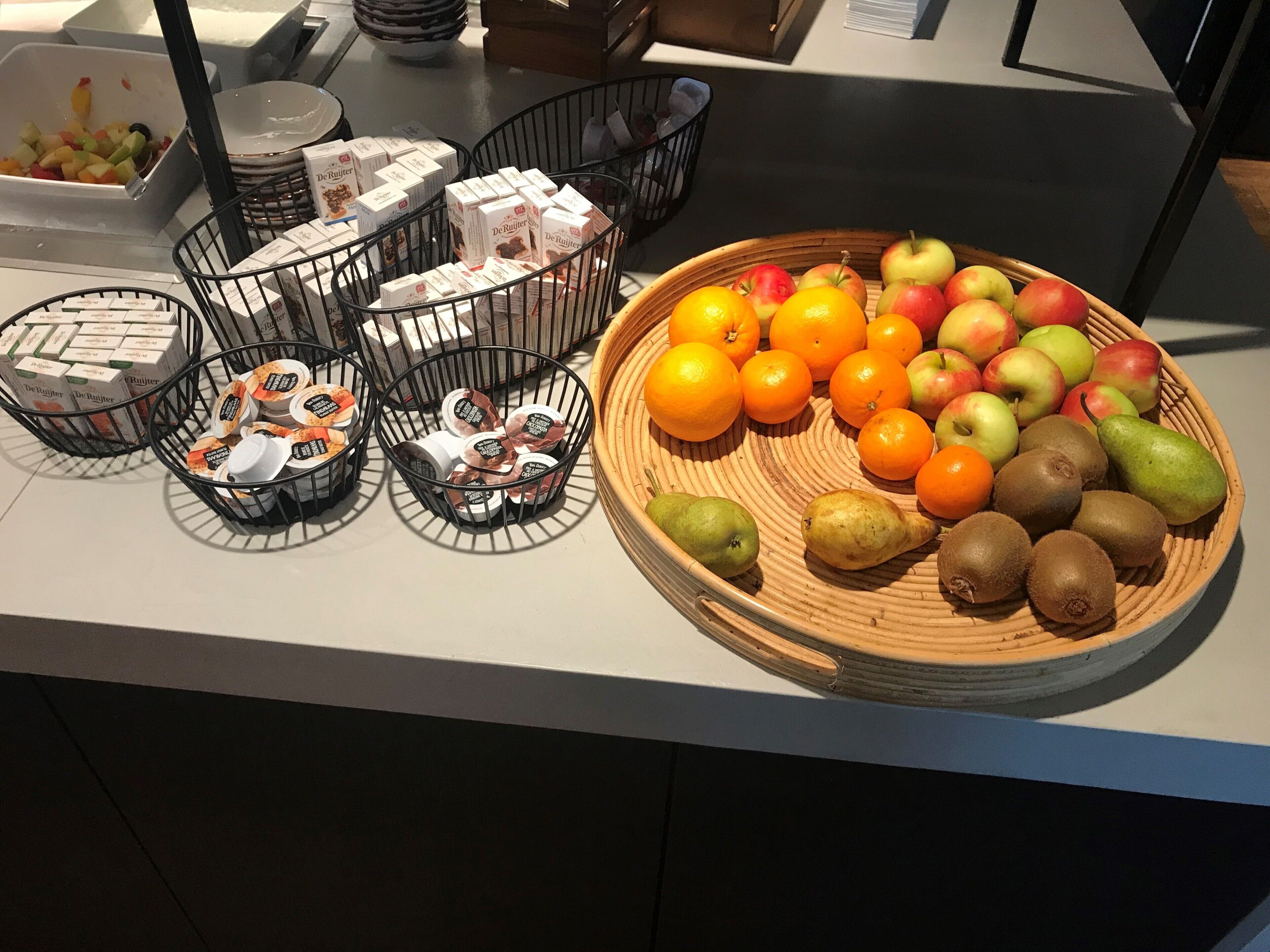 daily buffet breakfast (eur 21.95 per person)