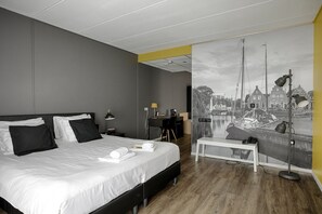 Superior room - NO pets allowed | Desk, free WiFi, bed sheets - Strandhotel Vigilante (Makkum)