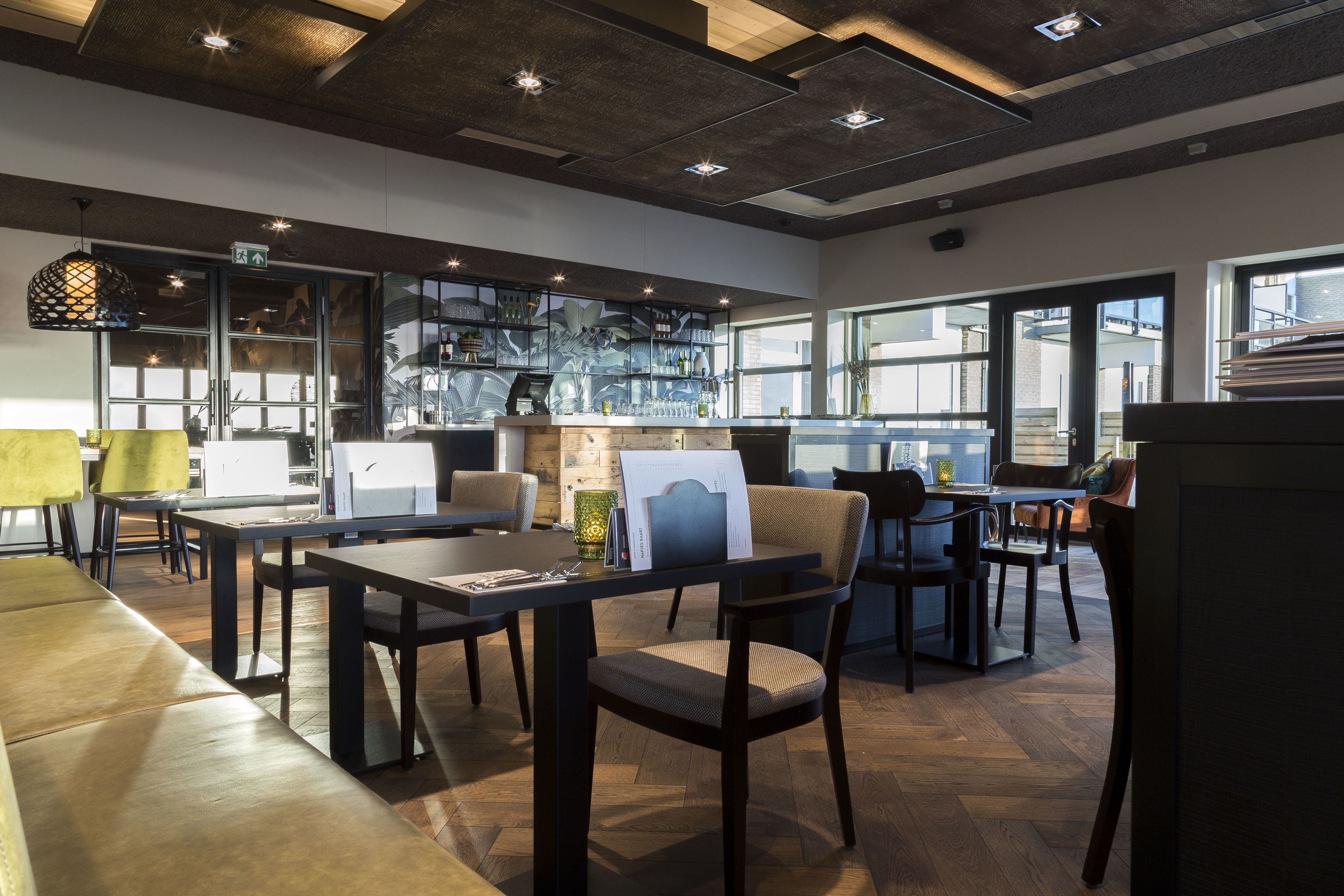 breakfast, lunch, dinner served; beach views