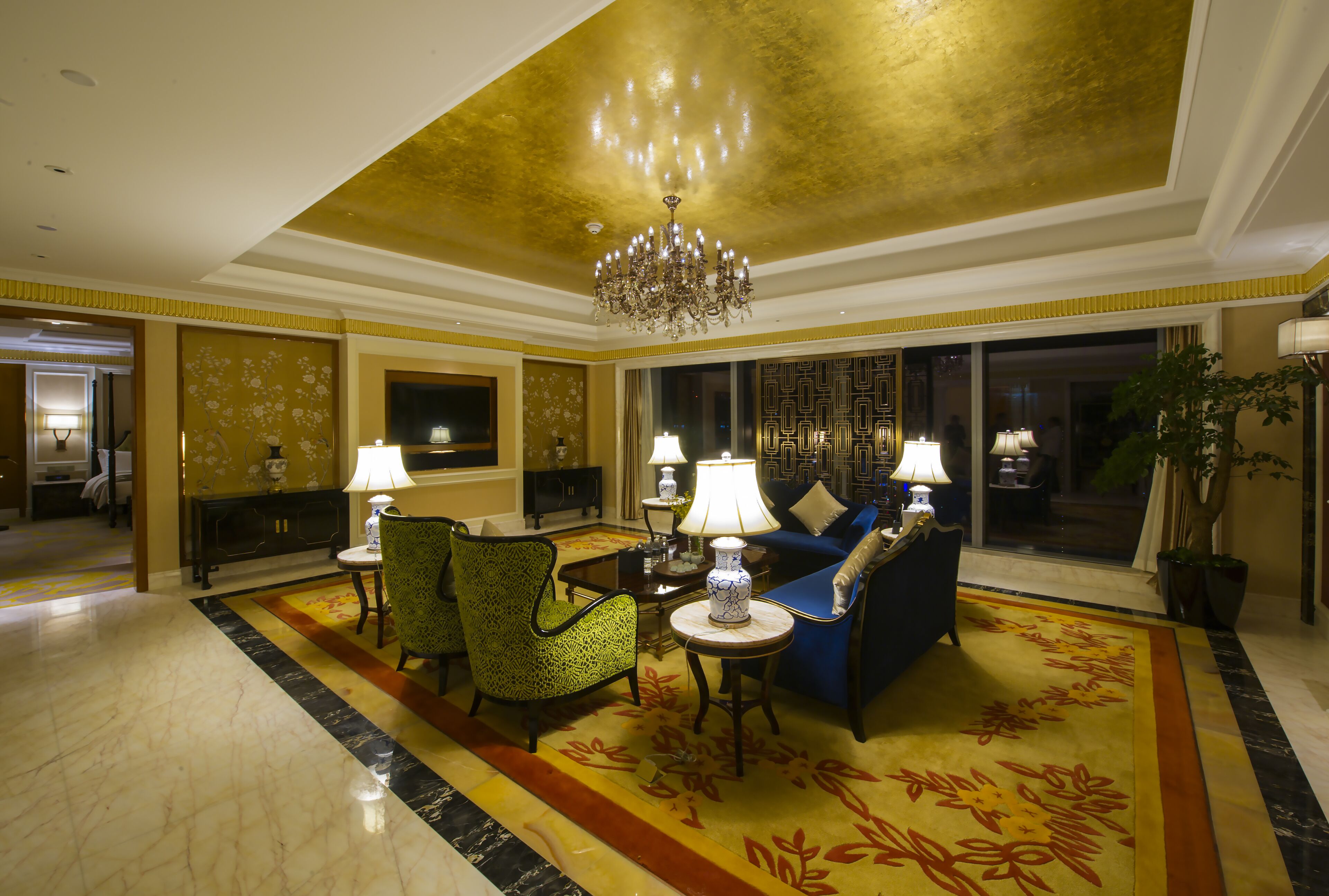 1 king bed presidential suite | premium bedding, down duvets, memory-foam beds, minibar