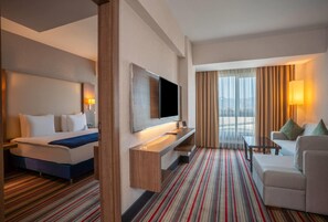 Premium bedding, in-room safe, laptop workspace, WiFi (free)