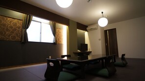 In-room dining - Ryokan Hakuhou (Nara)