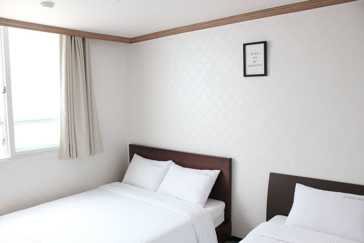 Family Twin Room | In-room safe, blackout curtains, free WiFi