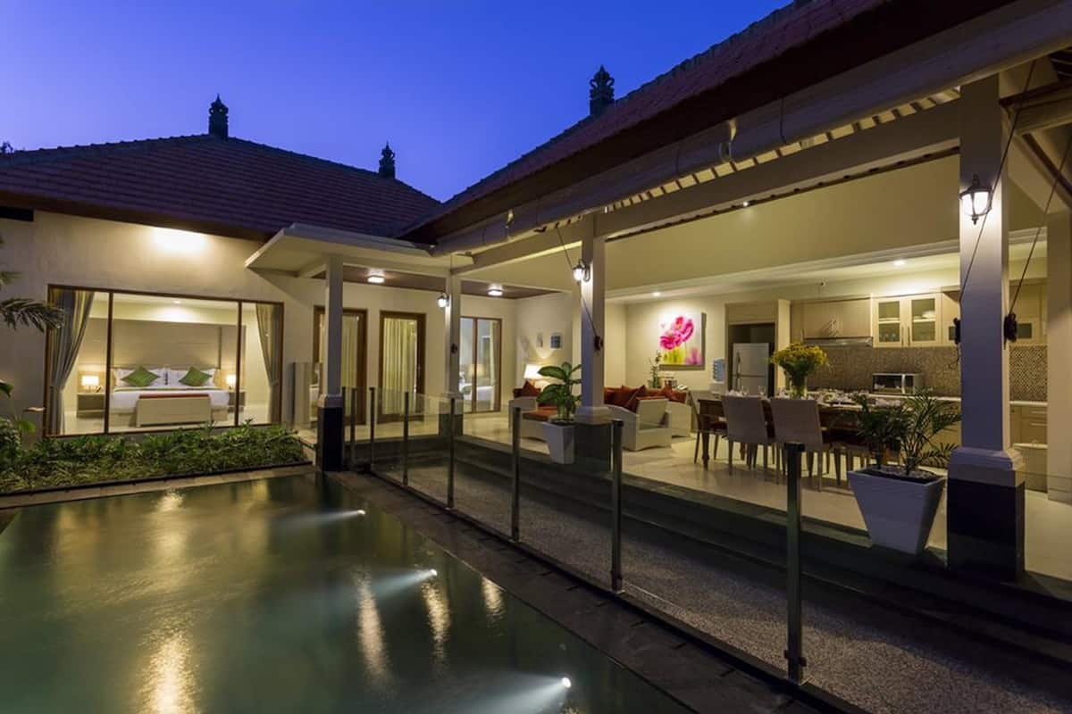 Villa, 4 chambres, piscine privée (1 King, 2 Double, 2 Single beds) | Coffres-forts dans les chambres, fer et planche à repasser