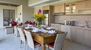 Villa, 4 Bedrooms, Private Pool (1 King, 2 Double, 2 Single beds) | In-room dining