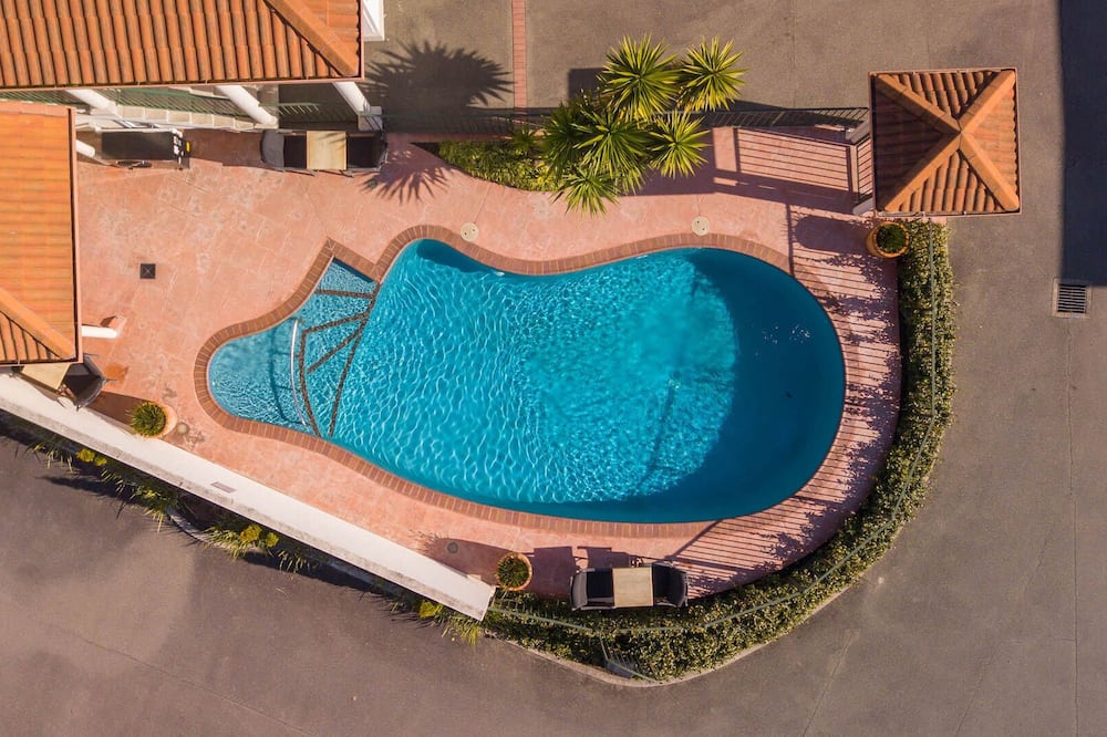 Palms Motel