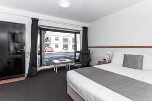 Coffres-forts dans les chambres, rideaux occultants