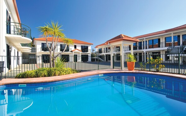 Property grounds - Palms Motel (Nelson)