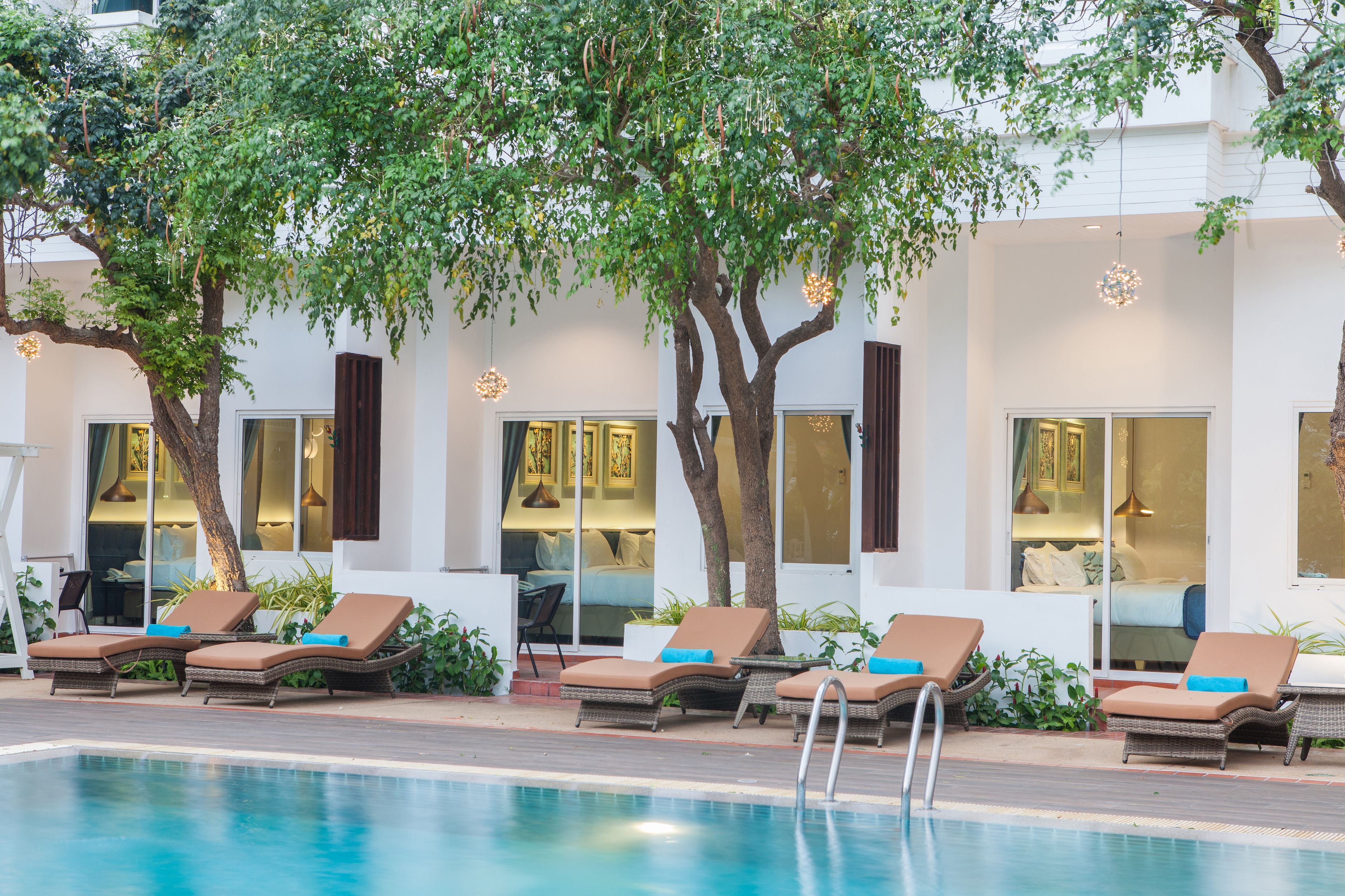 outdoor pool, pool loungers