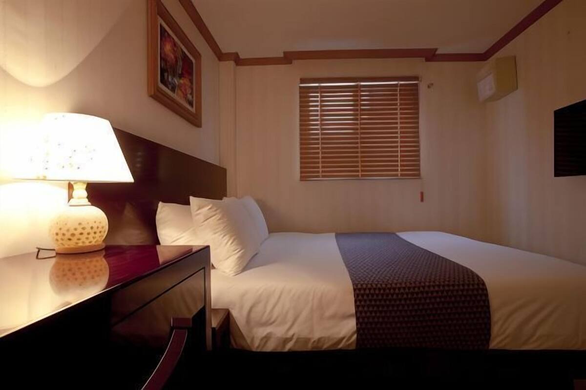 Pillow-top beds, in-room safe, desk, blackout curtains