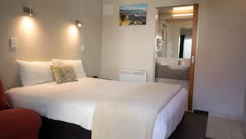 Standard Studio, 1 Queen Bed