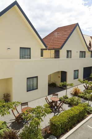 Exterior - Bella Vista Motel Kaikoura (Kaikoura)