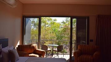 Premium bedding, minibar, in-room safe, iron/ironing board