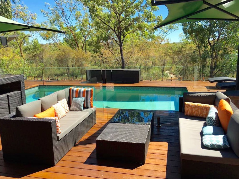 Cicada Lodge by null