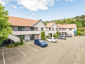 Front of property - Bella Vista Motel Nelson (Nelson)